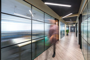 A Guide to Creating Inspirational Educational Spaces with Glass Partitions